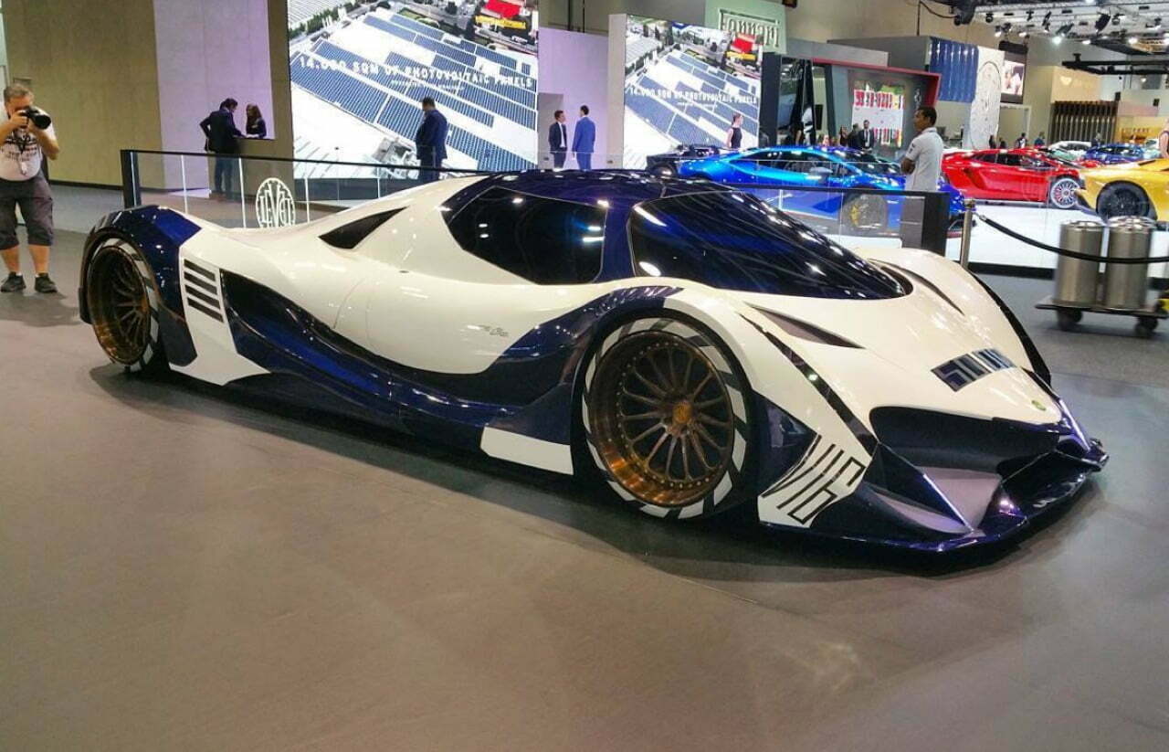 devel sixteen is the fastest car in the world