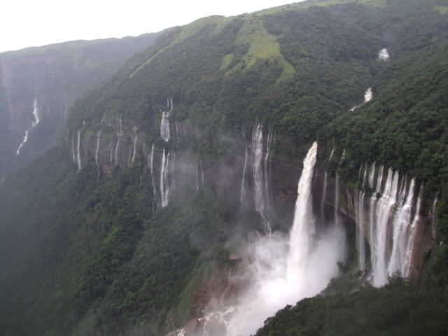 Olo’upena one of the tallest waterfalls in the world